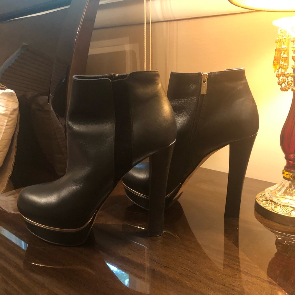 LeSilla Black Bootie Heels - Picture 2 of 6